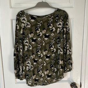 EUC 100% silk J Crew blouse.